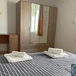 1 Bed Apt, Close To * Ravda