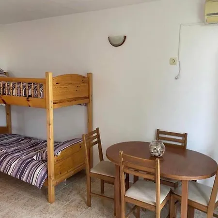 Apartment 1 Bed Apt, Close To *